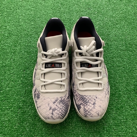 🦴*NEW* Air Jordan 11 Retro Low “Snake Light Bone” - Picture 3 of 11